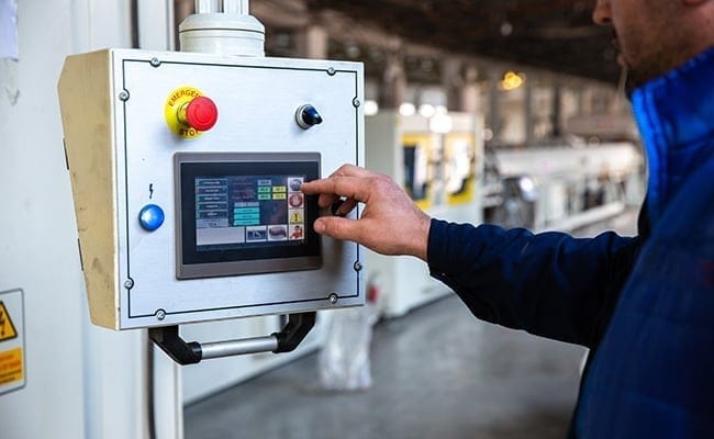Mainstream resistive touchscreens in the industrial market
